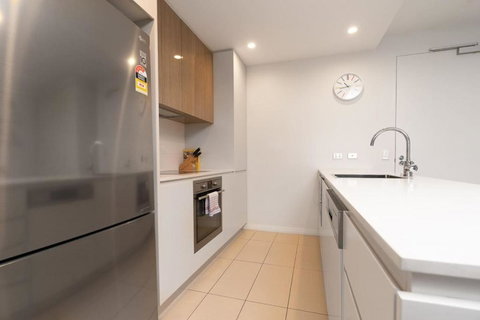Modish Apartment Near Parliamentary Triangle - Accommodation QLD 2