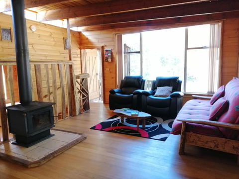 Minnow Cabins Lower Beulah - Accommodation QLD 1