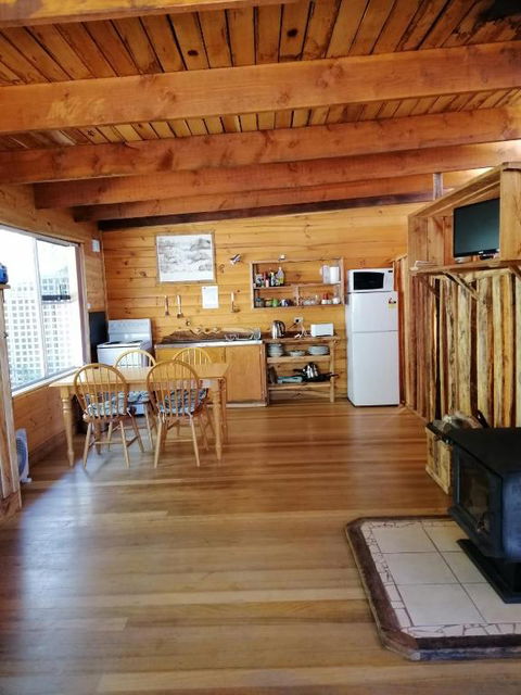Minnow Cabins Lower Beulah - Accommodation QLD 2