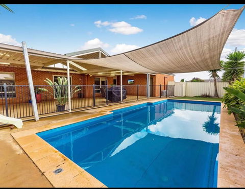 Modern Family Home With Pool - Accommodation QLD 0