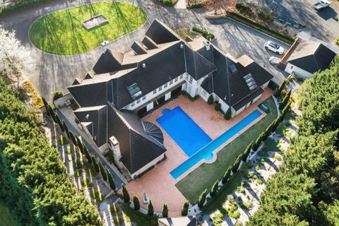 Montfort Manor - Accommodation QLD 0