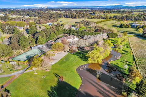 Montfort Manor - Accommodation QLD 3