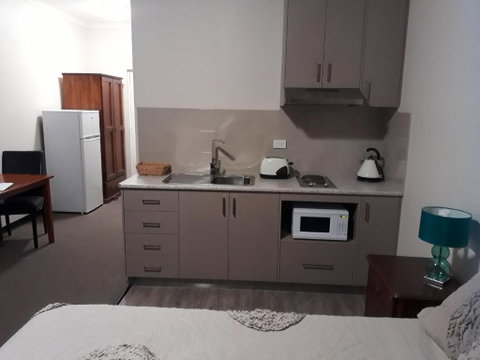 Moe Motor Inn - Contactless 24 Hour Checkinn Available - Accommodation QLD 3