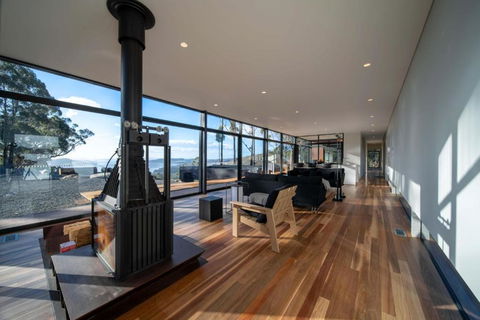 Mountain Top Snug, House Itas - Accommodation QLD 1