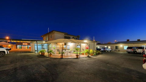 Motel 707 - Accommodation QLD 3