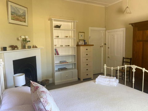 Mount Charles Homestead - Accommodation QLD 2