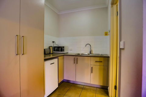 Murray Waters Motor Inn & Apartments - Accommodation QLD 3