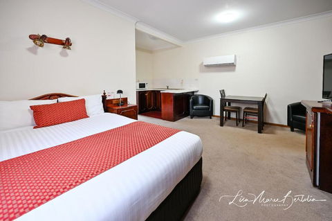 Narrandera Club Motor Inn - Accommodation QLD 3