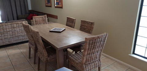 Nautilus Holiday Apartments - Accommodation QLD 2