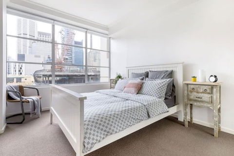 NEW! A Comfy & Stylish Apt Next To Darling Harbour - Accommodation QLD 0