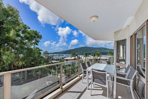NEW! Gorgeous 2BR Apartment With Stunning Ocean Views! - Accommodation QLD 2