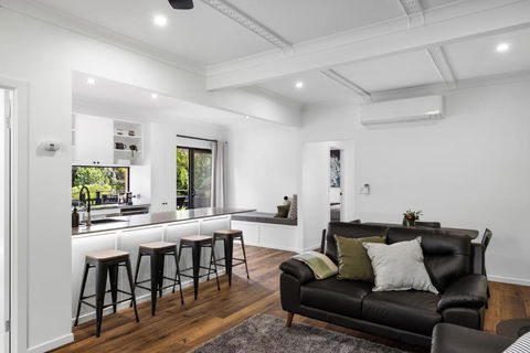 New Modern 2 Bedroom Mountain Retreat Escape - Accommodation QLD 3