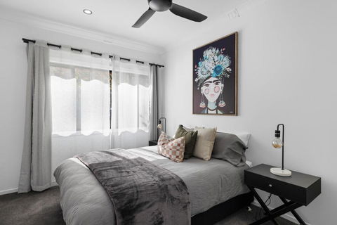 New Modern 2 Bedroom Mountain Retreat Escape - Accommodation QLD 0