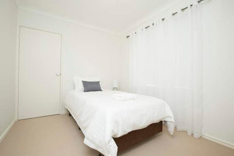 Mt Pleasant Short Stay - Accommodation QLD 2