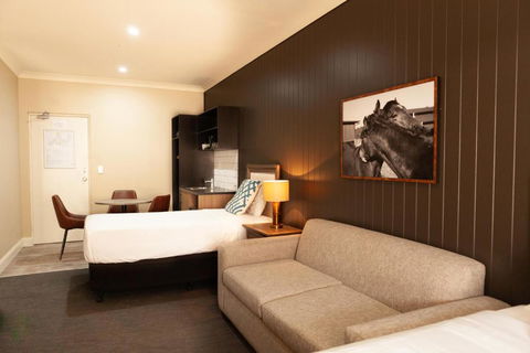 Nightcap At Archer Hotel - Accommodation QLD 2