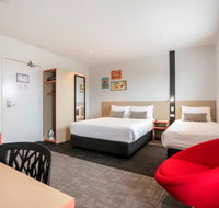 Nightcap at Camp Hill Hotel - Accommodation QLD