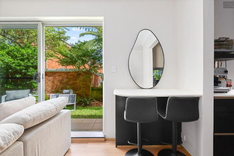 Northern Beaches Garden Hideaway - Accommodation QLD 2