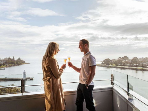 Novotel Devonport - Accommodation QLD 1