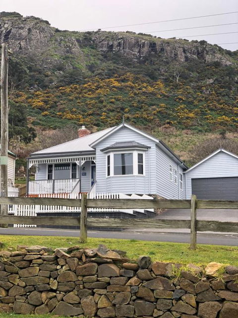 Number 10 -Queen Room With B/fast - Accommodation QLD 1