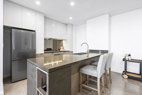 OCEAN Views In Beachside 2-Bedroom Unit - Q Stay - Accommodation QLD 1