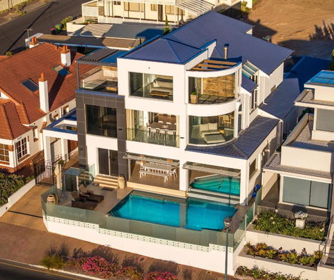 Ocean View Villa With Pool Spa & Cinema - Accommodation QLD 0