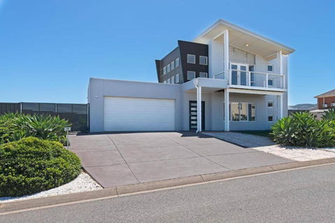 On Seascape - Accommodation QLD 0