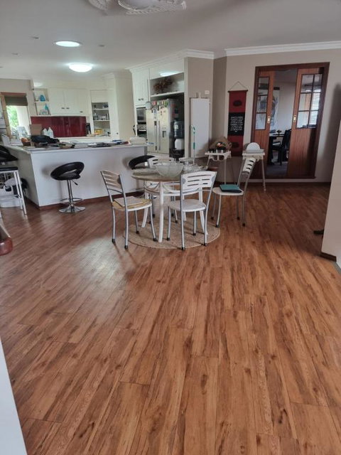 Open Plan Large Home - Accommodation QLD 0