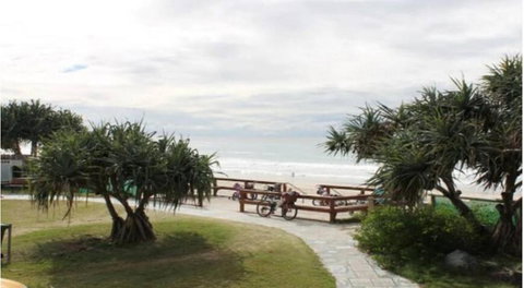 Pacific Breeze - Hosted By Burleigh Letting - Accommodation QLD 3