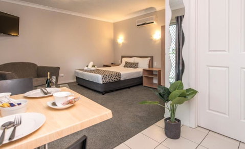 Pacific Coast Motel - Accommodation QLD 1