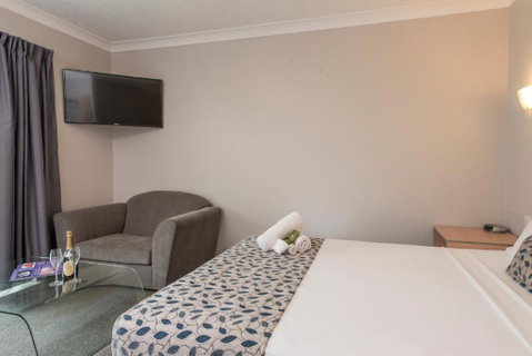 Pacific Coast Motel - Accommodation QLD 2