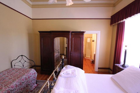 Palm House - Accommodation QLD 2