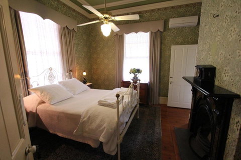 Palm House - Accommodation QLD 3