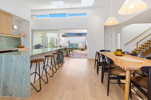 Palm Springs Hideaway - Accommodation QLD 1