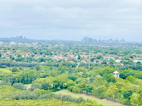 Panoramic City View 3bedroom Condo Wi-Fi Parking - Accommodation QLD 1