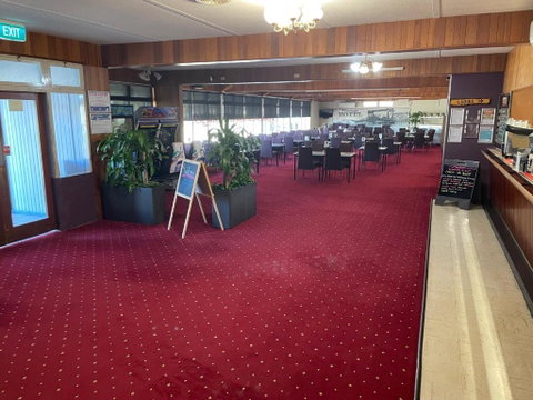Paringa Hotel Motel - Accommodation QLD 3