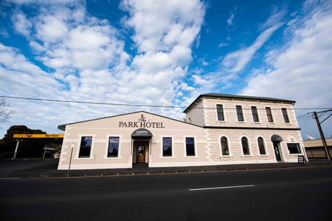 Park Hotel - Accommodation QLD 0