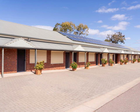 Pastoral Hotel Motel - Accommodation QLD 0