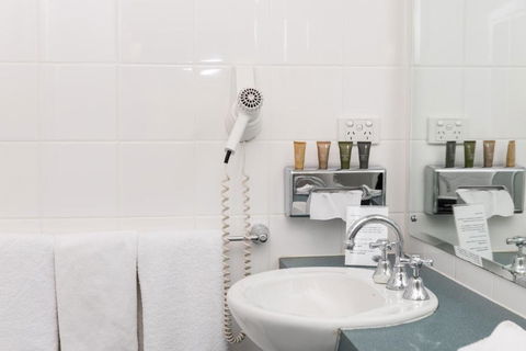 Pastoral Hotel Motel - Accommodation QLD 3