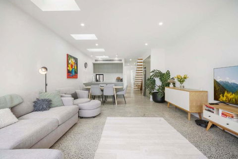 Peaceful Retreat With Backyard In Brunswick East - Accommodation QLD 0