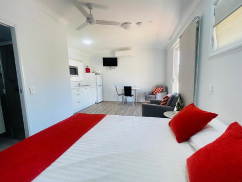 Pelican Rest Tourist Park - Accommodation QLD 3