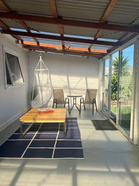 Penguin Paradise Beach House - Accommodation QLD 1