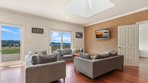 Peninsula At Metung - Access By Boat Only - Accommodation QLD 3
