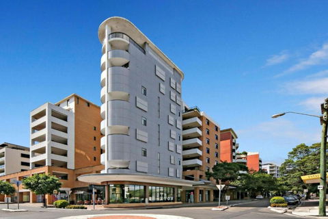Penthouse In Rockdale CBD - Accommodation QLD 0
