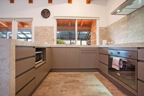 Port Central No 3 - Accommodation QLD 3