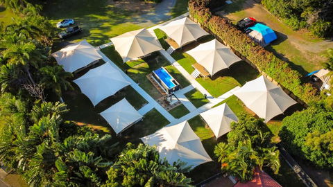 Poinciana At Cooee Bay - Accommodation QLD 2