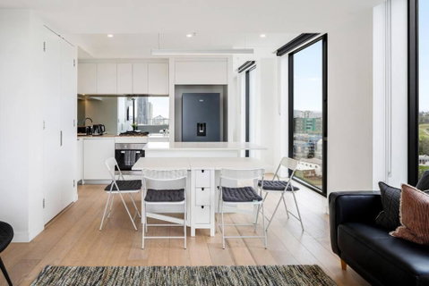Perfect Haven In Spring Hill 2B1B And Parking - Accommodation QLD 1