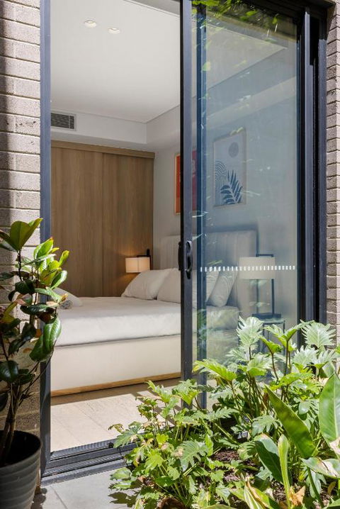 Perfect Vacation Home W Terrace & Private Garage - Accommodation QLD 2