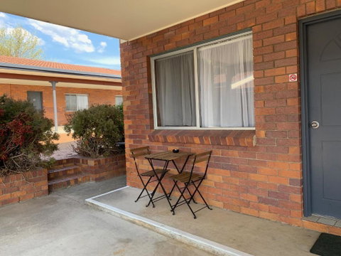 Peter Allen Motor Inn - Accommodation QLD 3