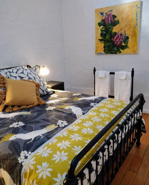 Pips On Mitchell - Beautiful Historic Apartment - Accommodation QLD 0