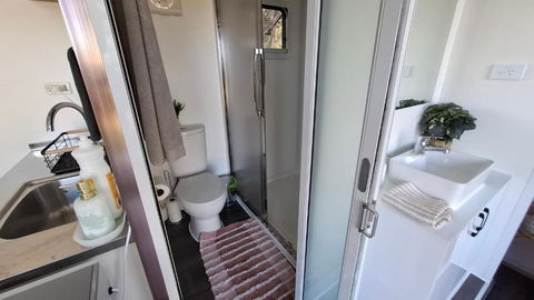 Pod Tiny Home - Accommodation QLD 3